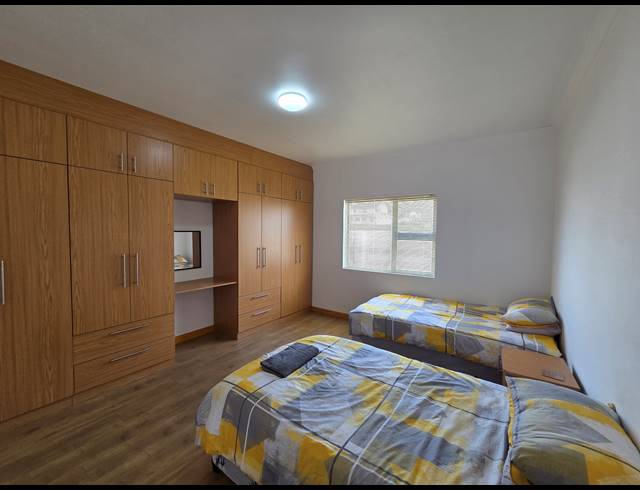 4 BEDROOM HOUSE FOR SALE IN HARBOUR LIGHTS